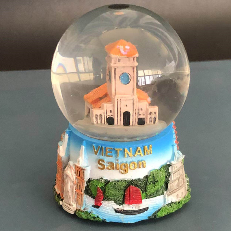 Exquisite Vietnamese Regional  - Snow Globe Musical ulasan dan harga